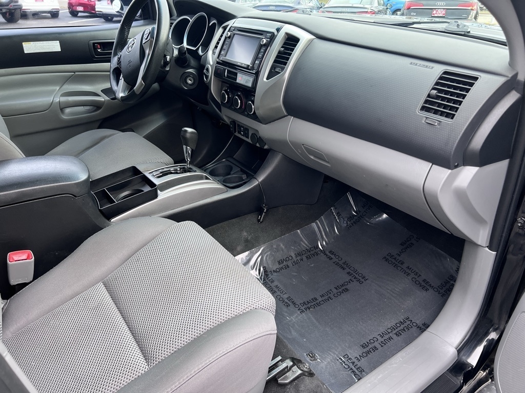 Toyota Tacoma Double Cab V6 6MT 4WD 2015