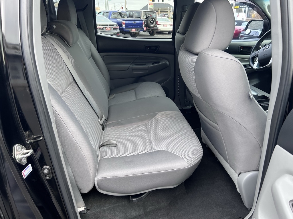 Toyota Tacoma Double Cab V6 6MT 4WD 2015