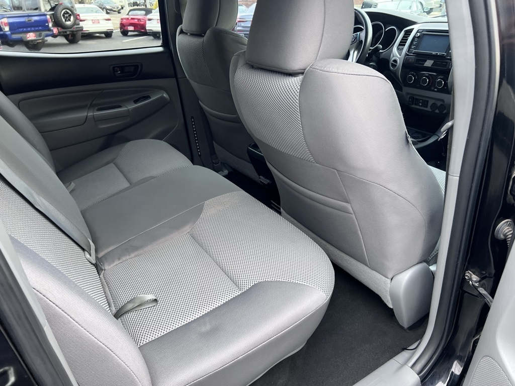 Toyota Tacoma Double Cab V6 6MT 4WD 2015