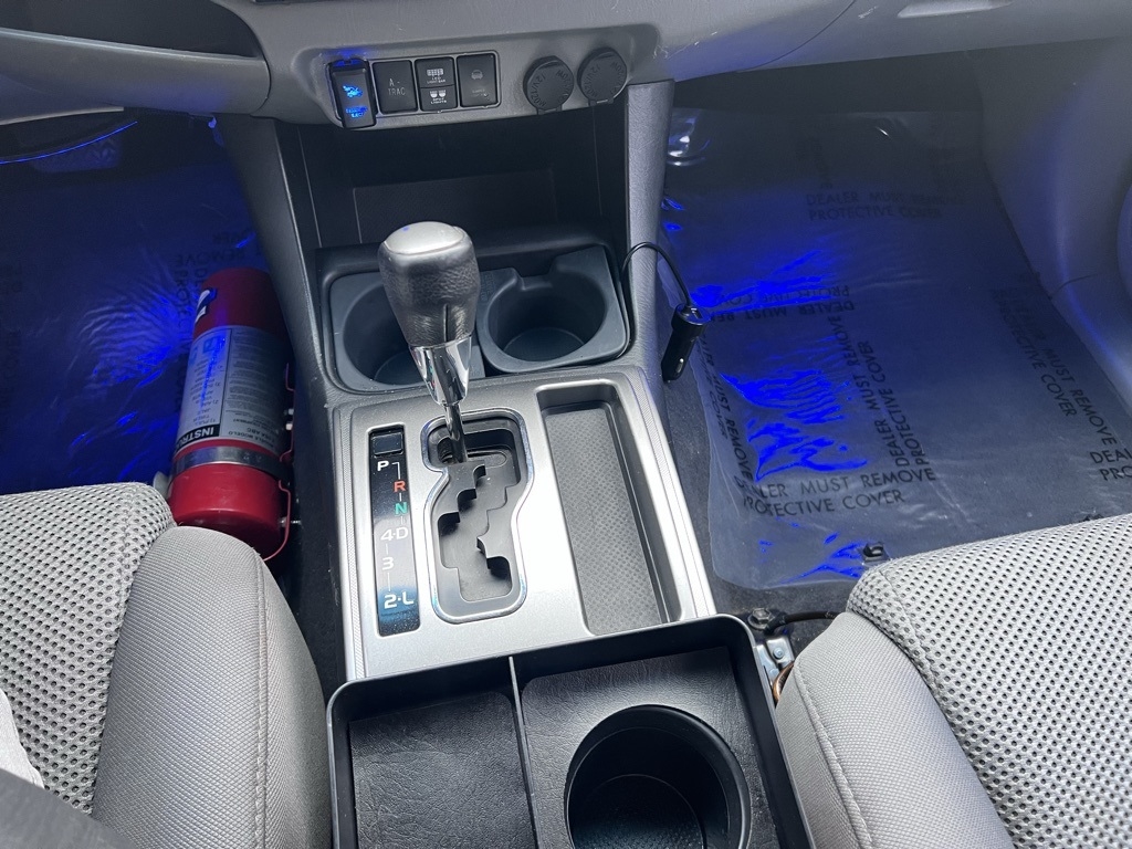 Toyota Tacoma Double Cab V6 6MT 4WD 2015