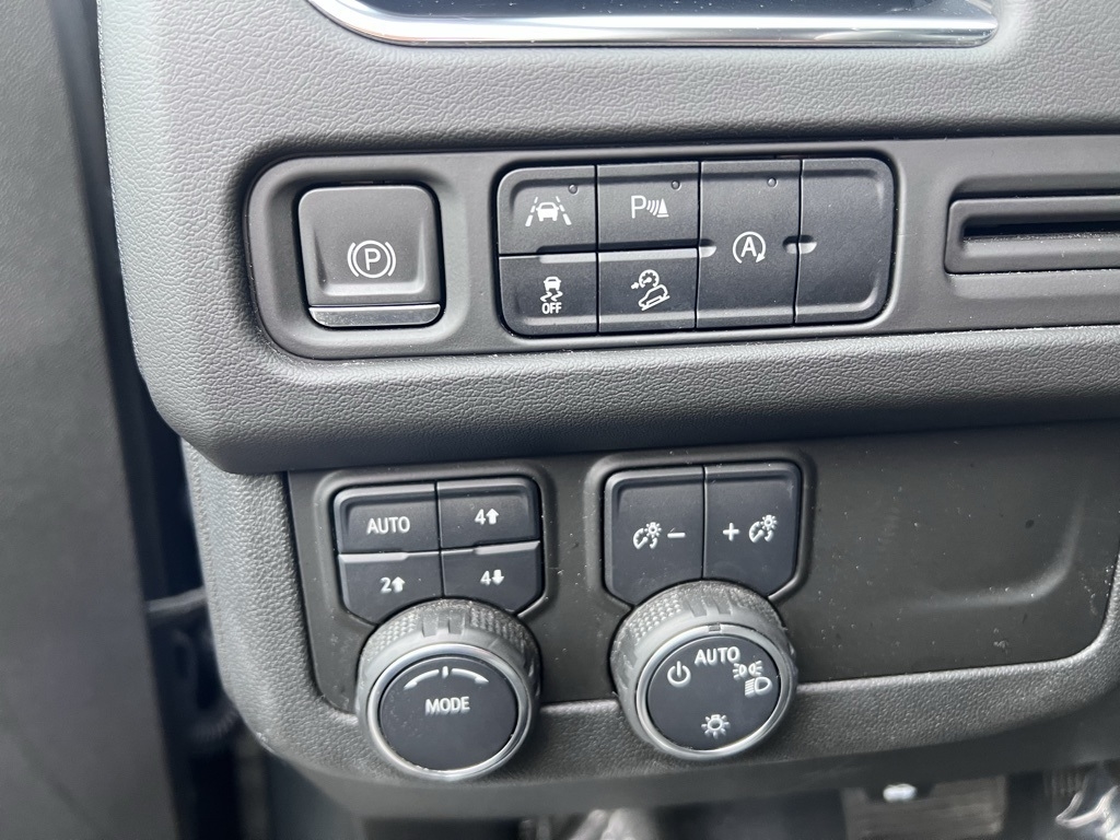 Chevrolet Suburban Premier 4WD 2023