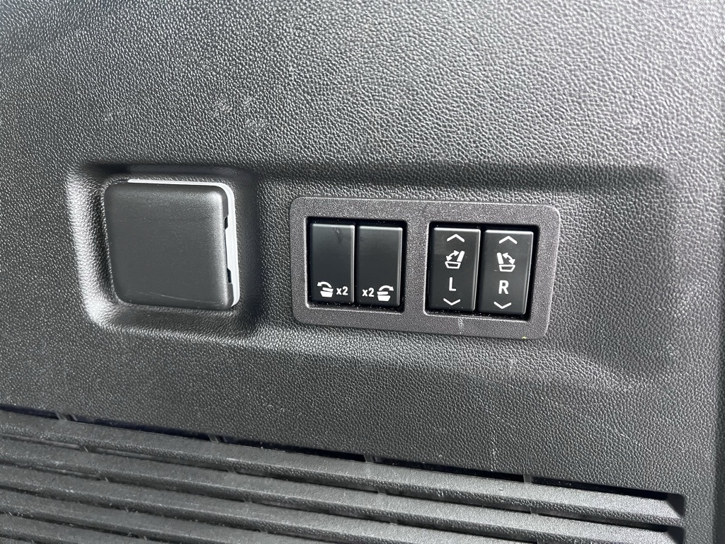 Chevrolet Suburban Premier 4WD 2023