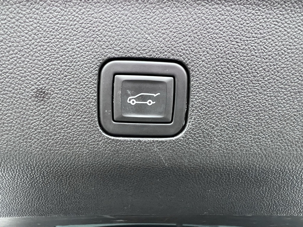 Chevrolet Suburban Premier 4WD 2023