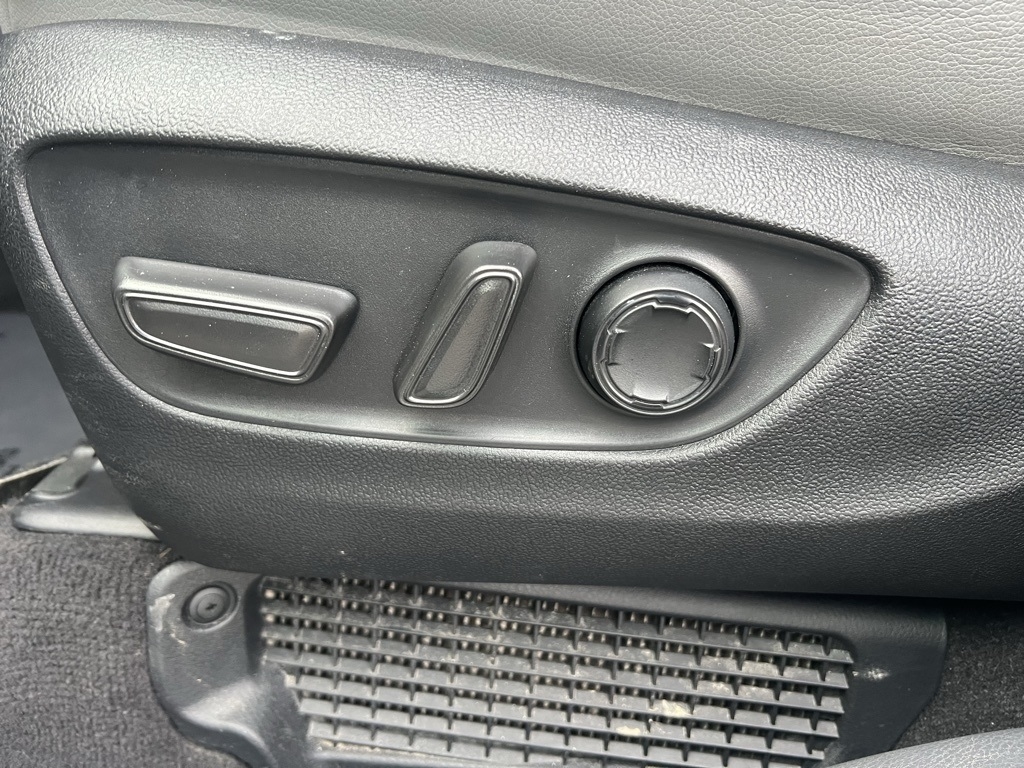 Toyota Sienna XLE 7-Passenger 2024