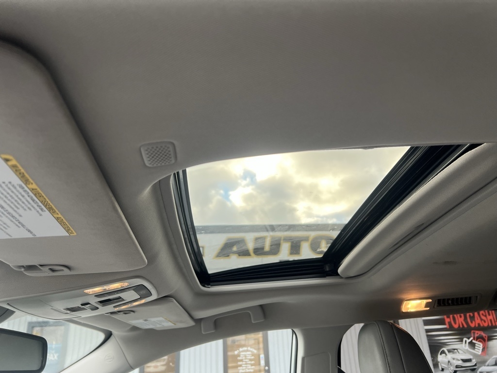 Toyota Sienna XLE 7-Passenger 2024