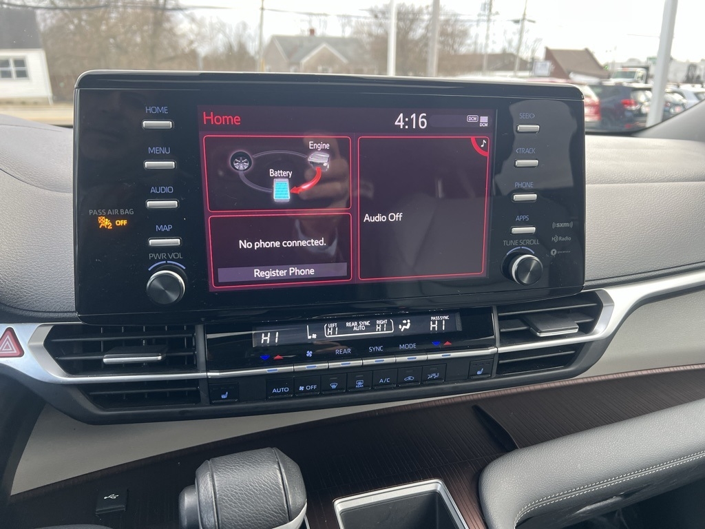 Toyota Sienna XLE 7-Passenger 2024