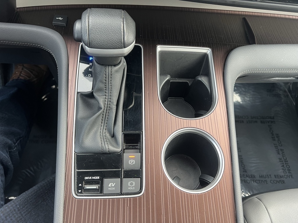 Toyota Sienna XLE 7-Passenger 2024