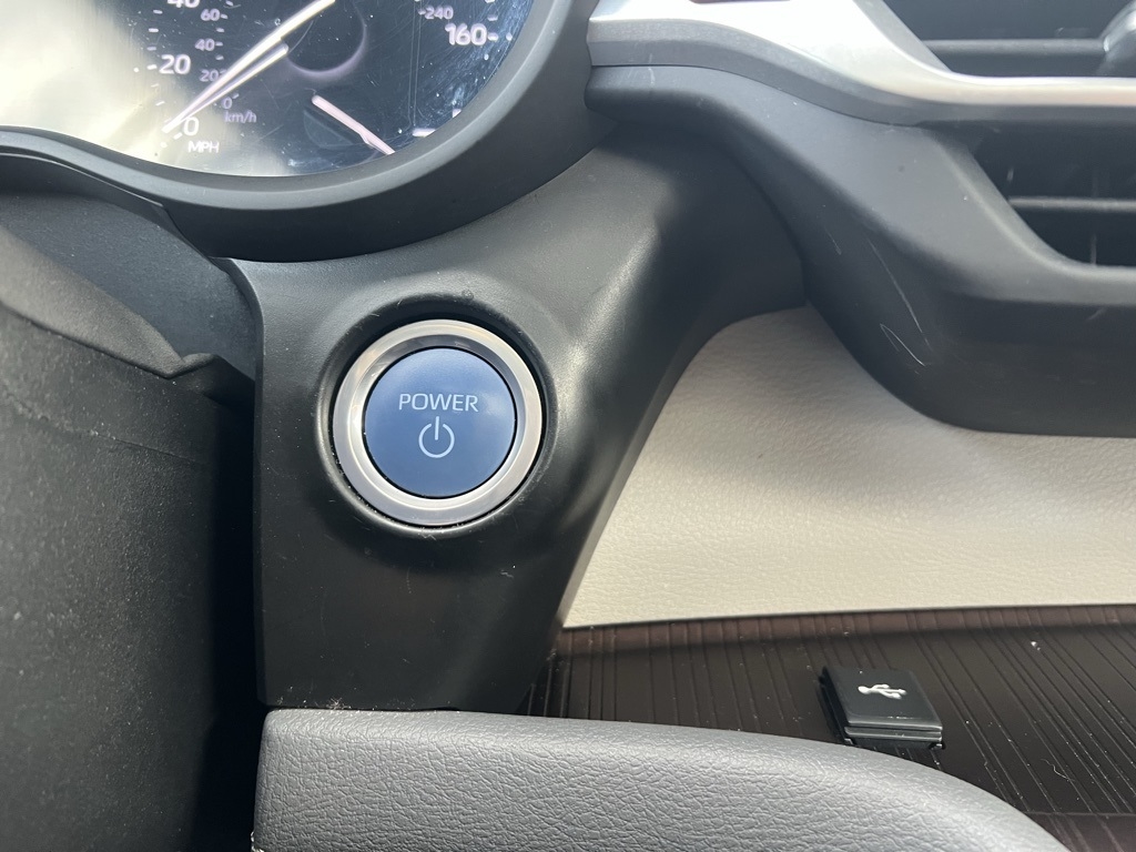 Toyota Sienna XLE 7-Passenger 2024