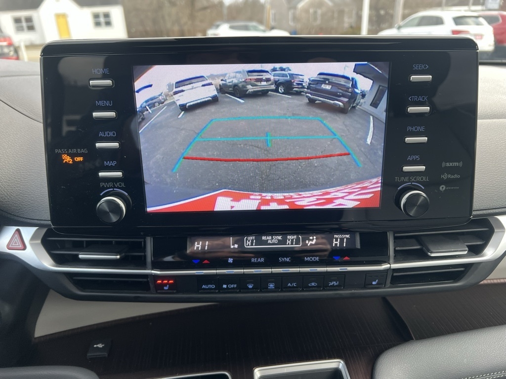 Toyota Sienna XLE 7-Passenger 2024