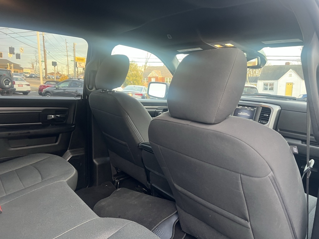 RAM 1500 Classic Tradesman Crew Cab SWB 4WD 2021