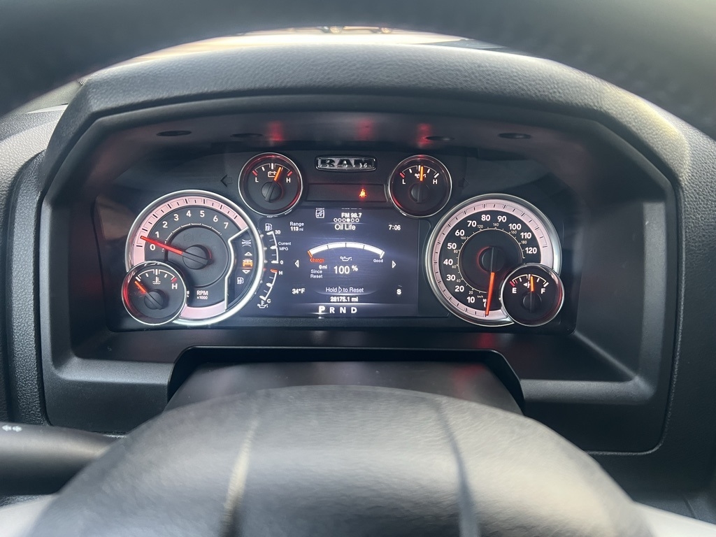 RAM 1500 Classic Tradesman Crew Cab SWB 4WD 2021