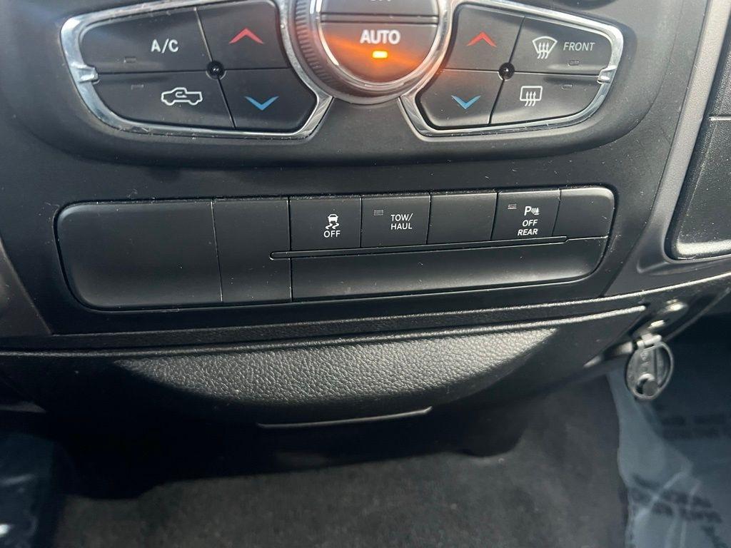 RAM 1500 Classic Warlock 4x4 Crew Cab 5'7" Box 2021