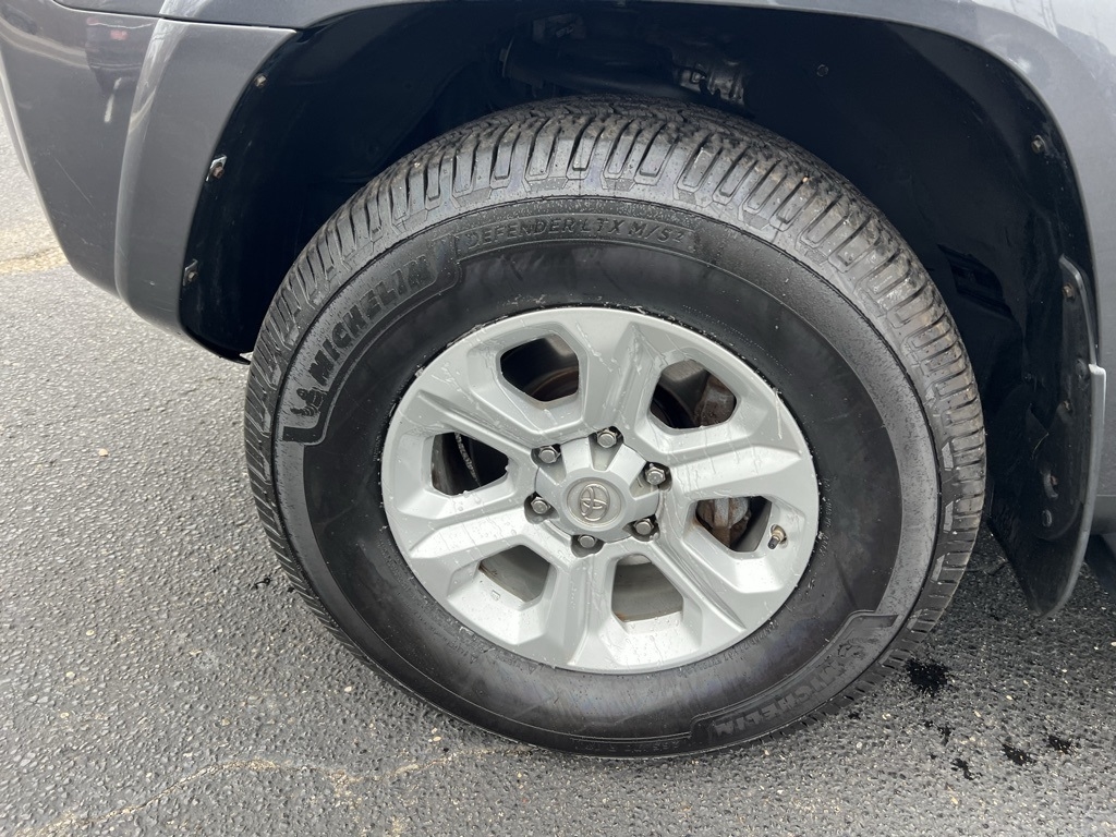 Toyota 4Runner SR5 4WD 2017