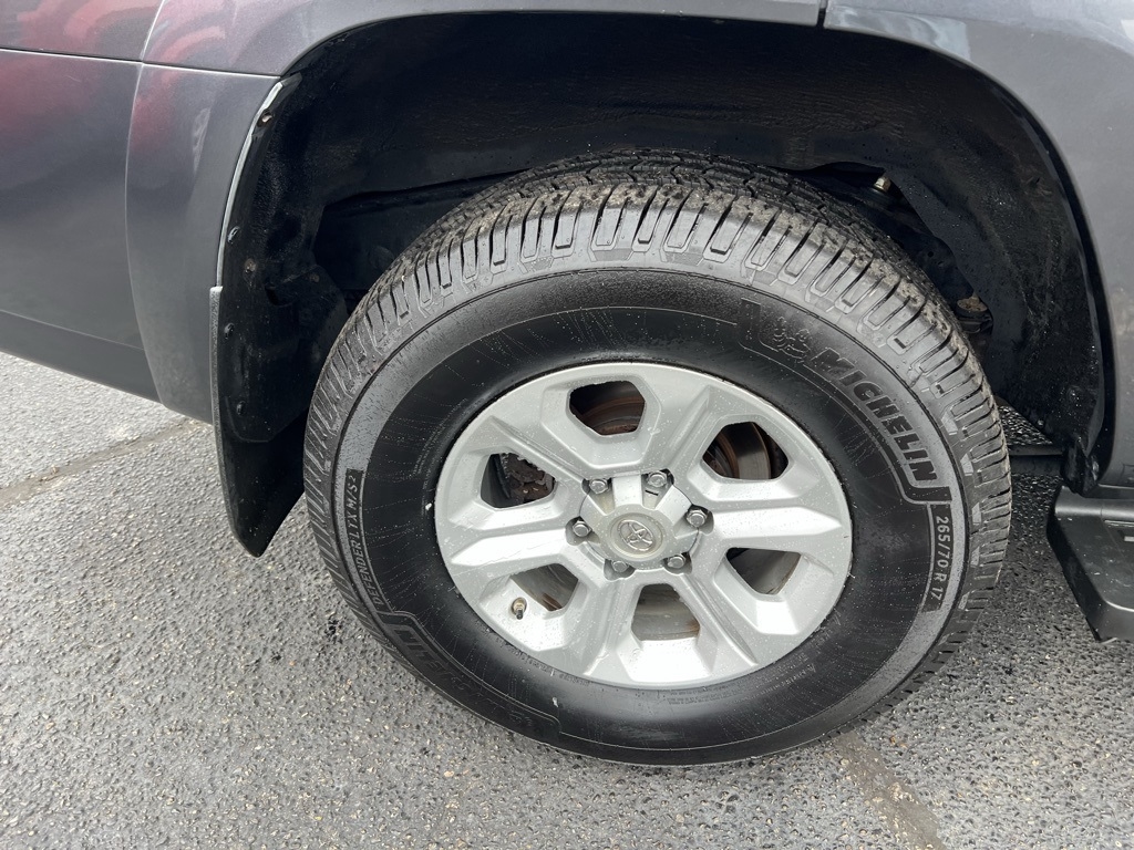 Toyota 4Runner SR5 4WD 2017