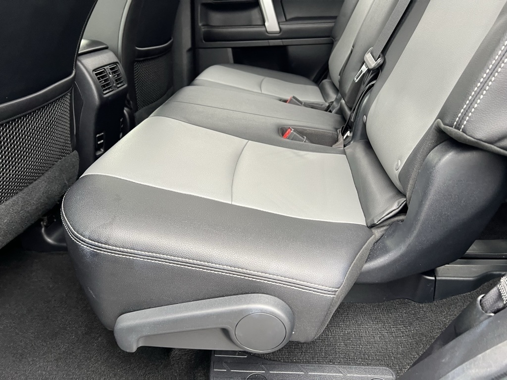 Toyota 4Runner SR5 4WD 2017