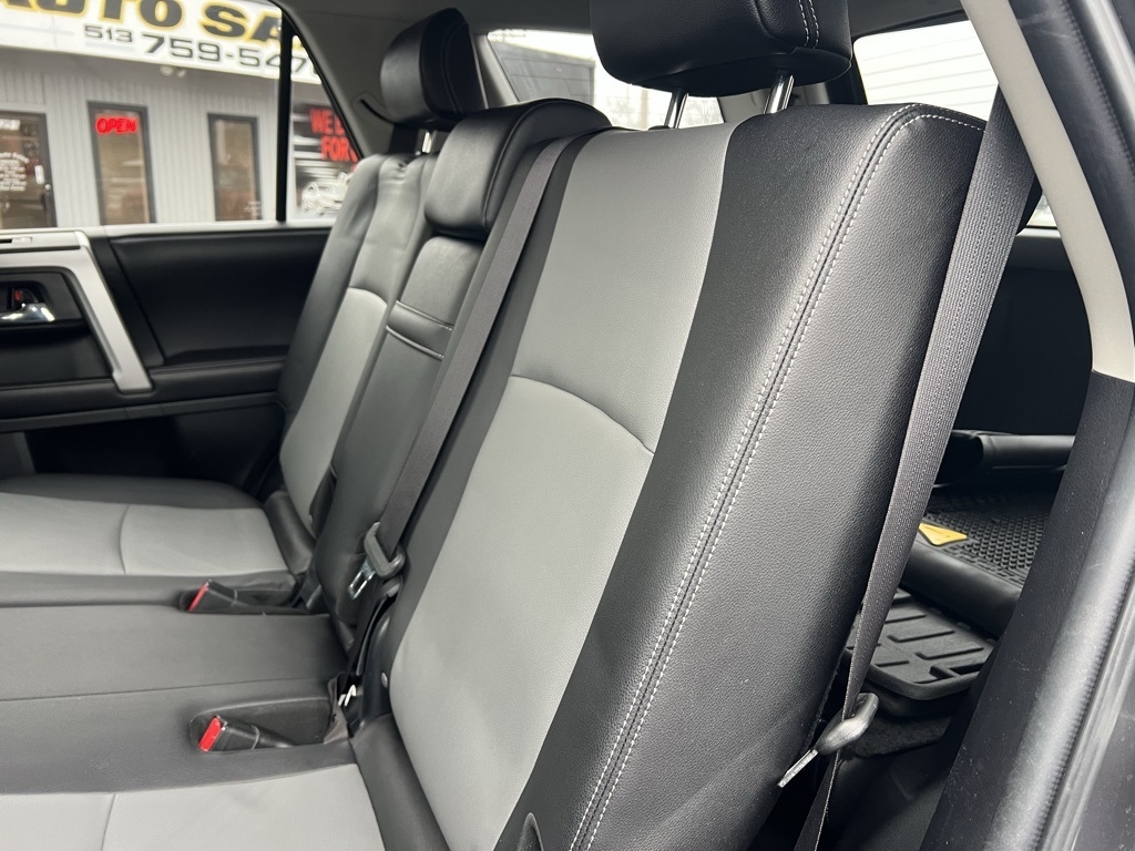 Toyota 4Runner SR5 4WD 2017