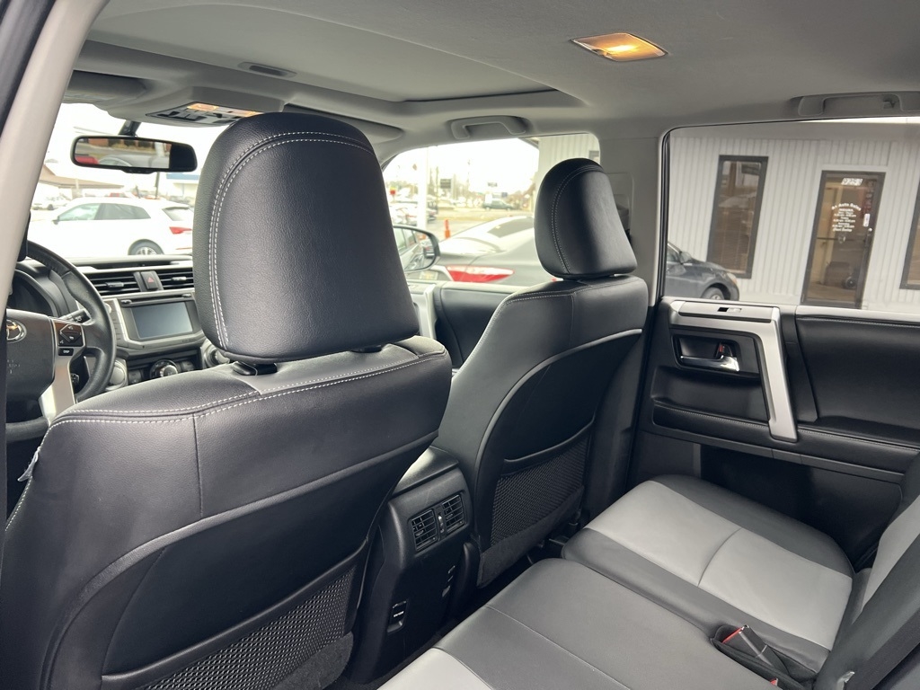 Toyota 4Runner SR5 4WD 2017