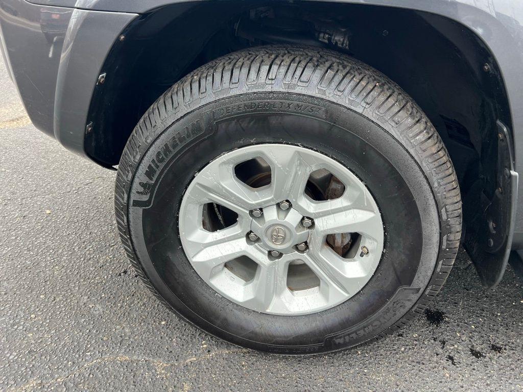 Toyota 4Runner SR5 4WD 2017