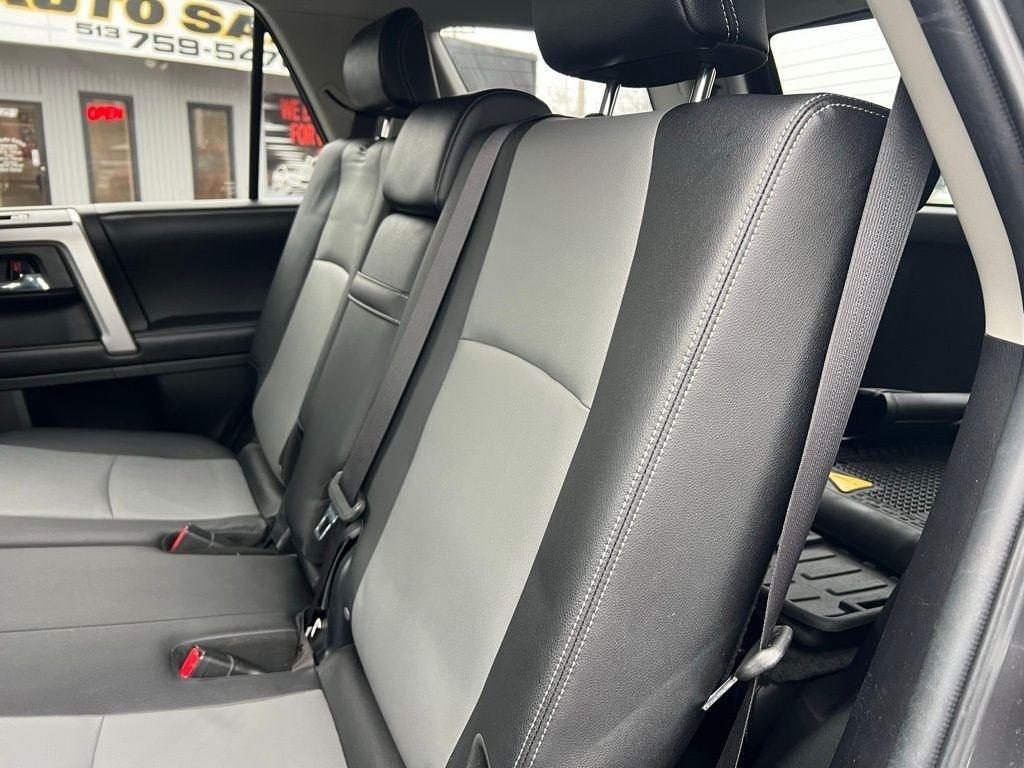 Toyota 4Runner SR5 4WD 2017