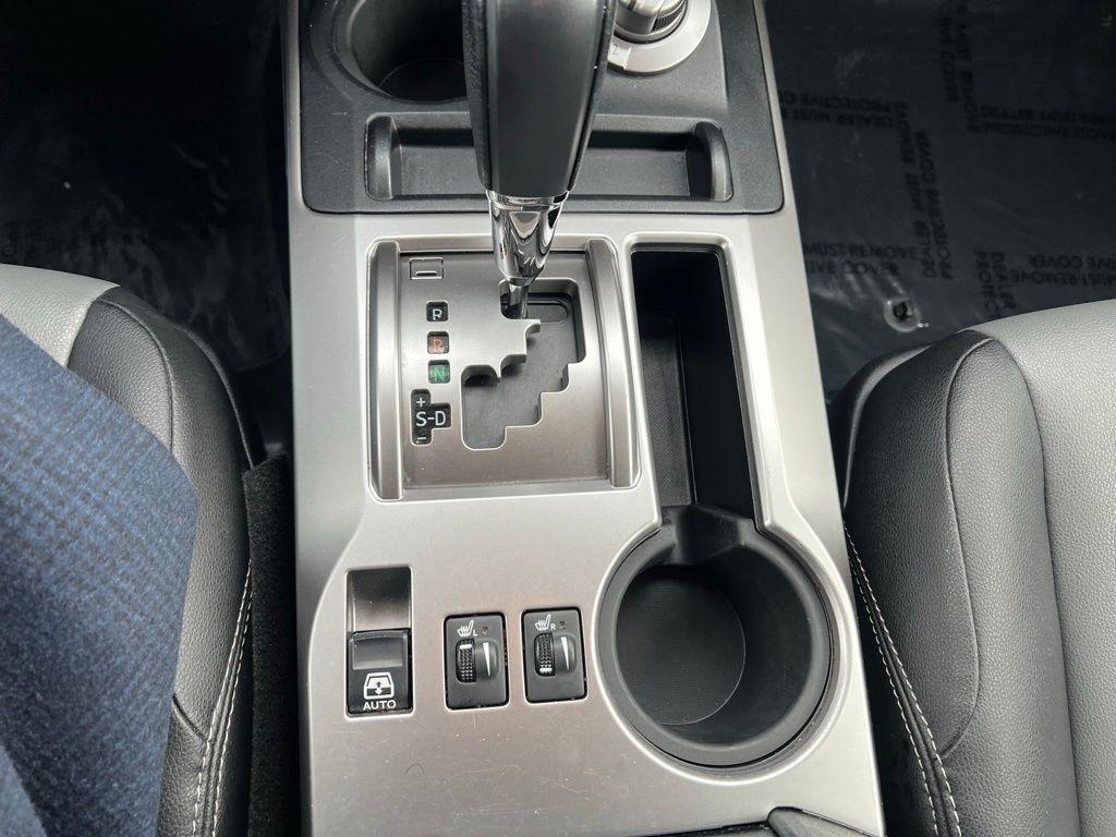 Toyota 4Runner SR5 4WD 2017