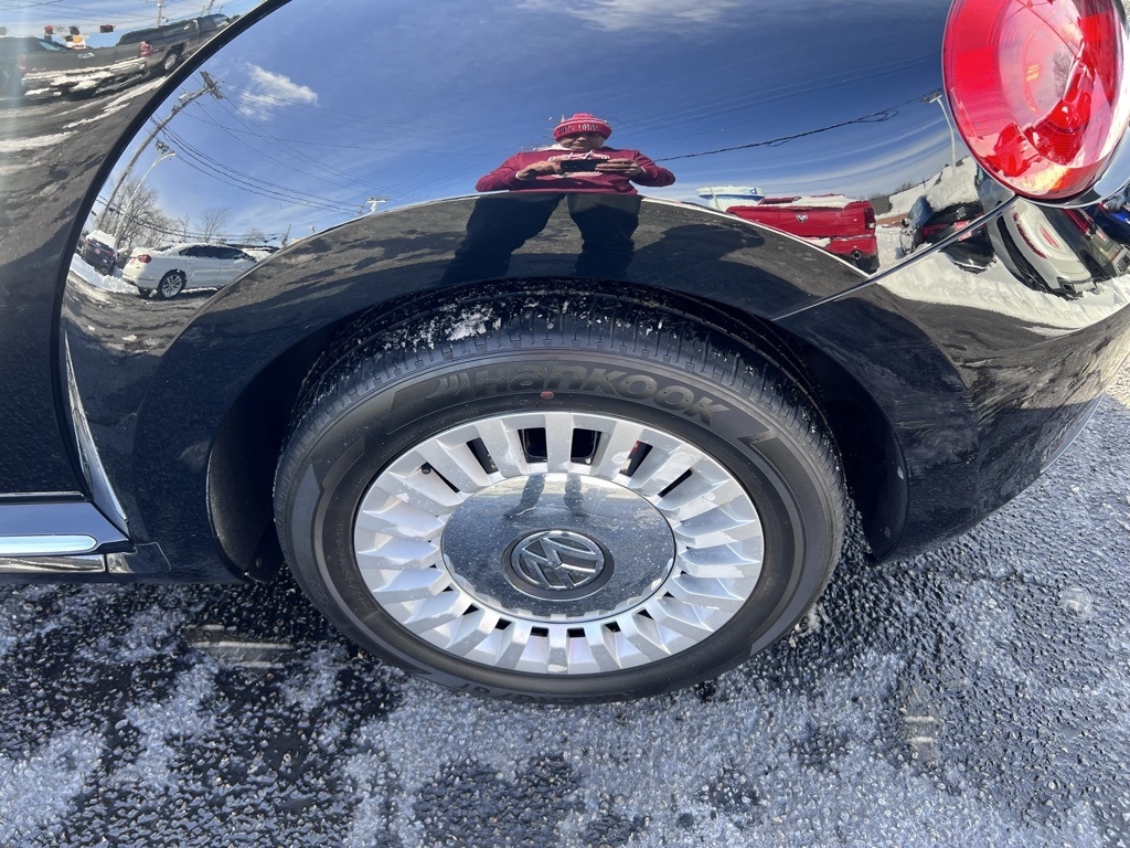 Volkswagen Beetle 1.8T PZEV Convertible 2016