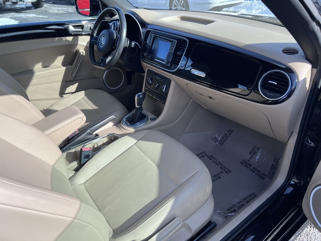 Volkswagen Beetle 1.8T PZEV Convertible 2016