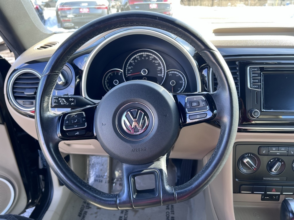 Volkswagen Beetle 1.8T PZEV Convertible 2016