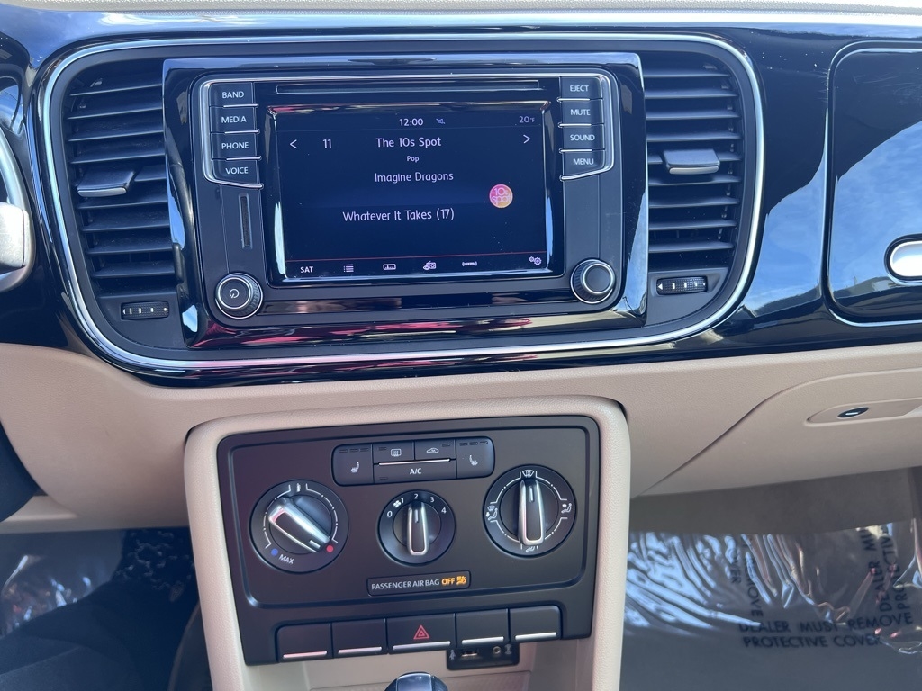 Volkswagen Beetle 1.8T PZEV Convertible 2016