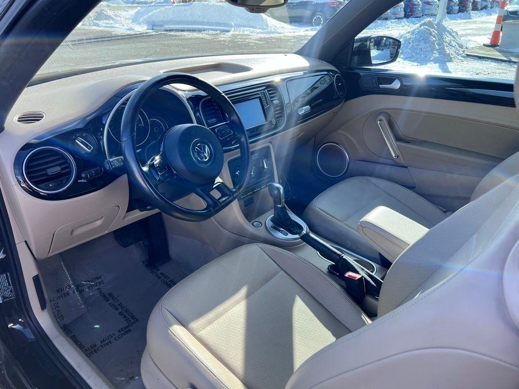 Volkswagen Beetle 1.8T PZEV Convertible 2016