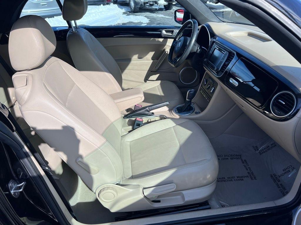 Volkswagen Beetle 1.8T PZEV Convertible 2016