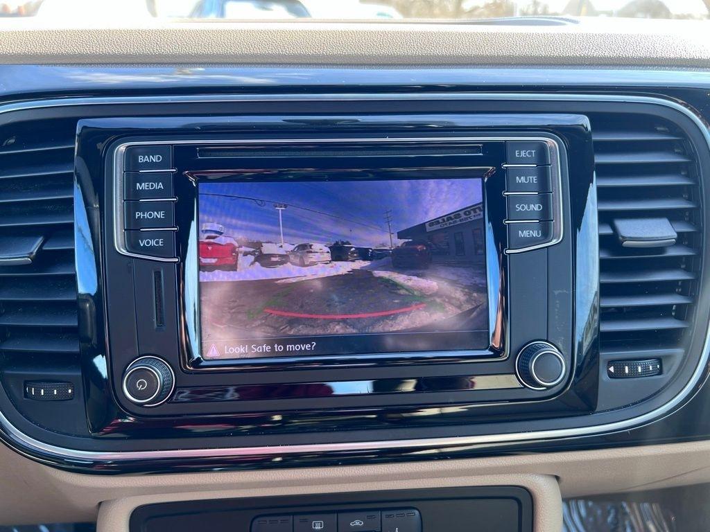 Volkswagen Beetle 1.8T PZEV Convertible 2016