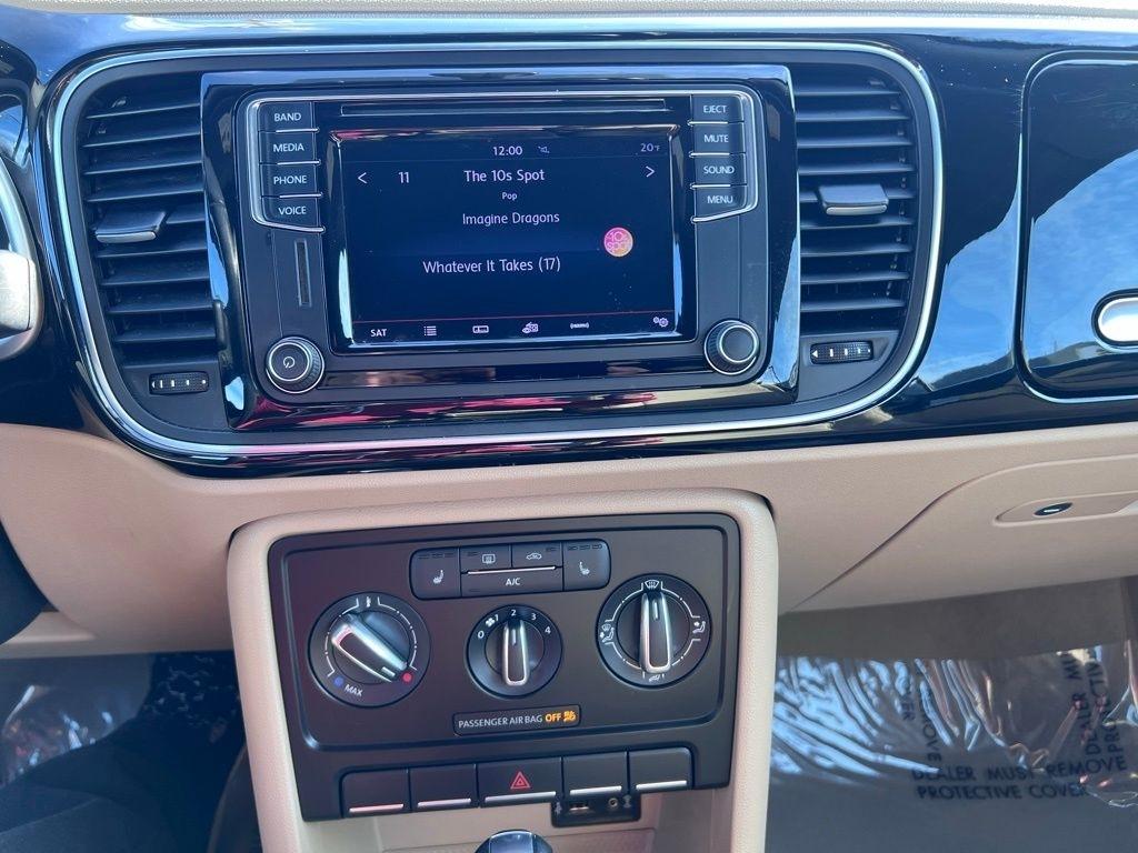 Volkswagen Beetle 1.8T PZEV Convertible 2016