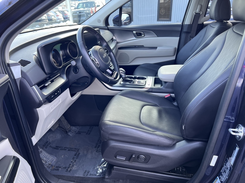Kia Carnival LX Seat Package 2024