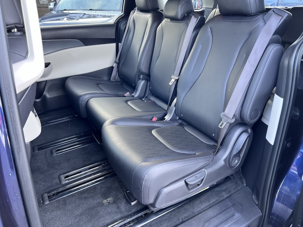 Kia Carnival LX Seat Package 2024