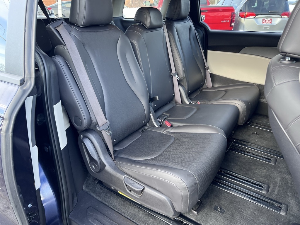 Kia Carnival LX Seat Package 2024
