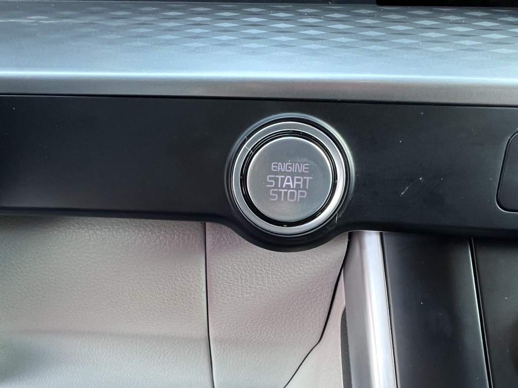 Kia Carnival LX Seat Package 2024