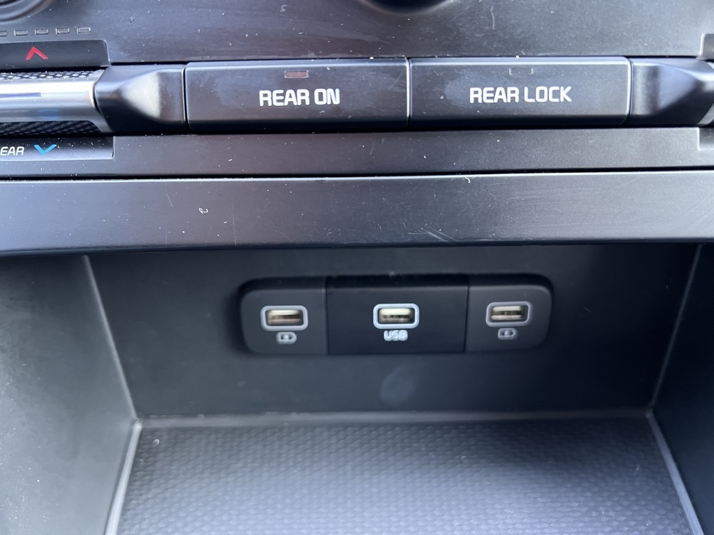 Kia Carnival LX Seat Package 2024