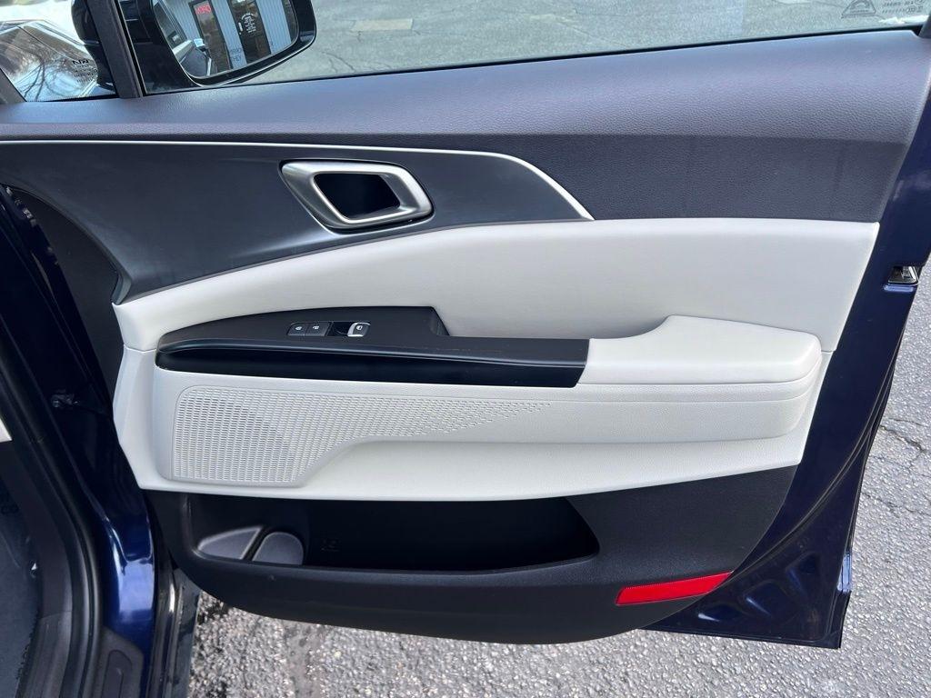 Kia Carnival LX Seat Package 2024