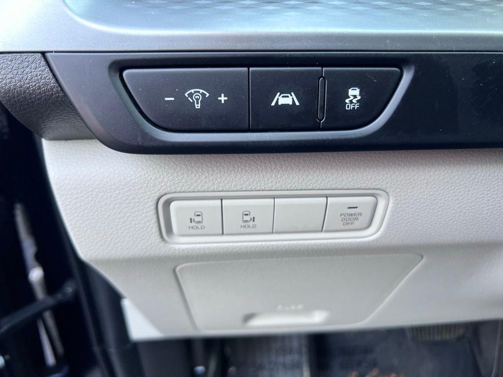 Kia Carnival LX Seat Package 2024