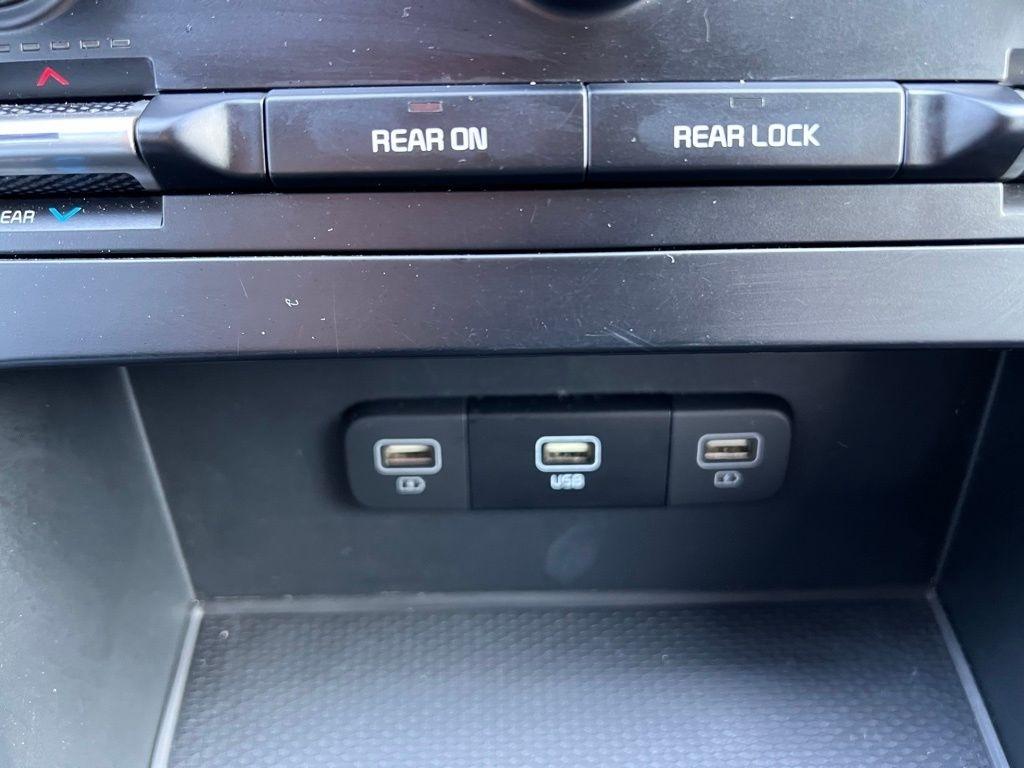 Kia Carnival LX Seat Package 2024