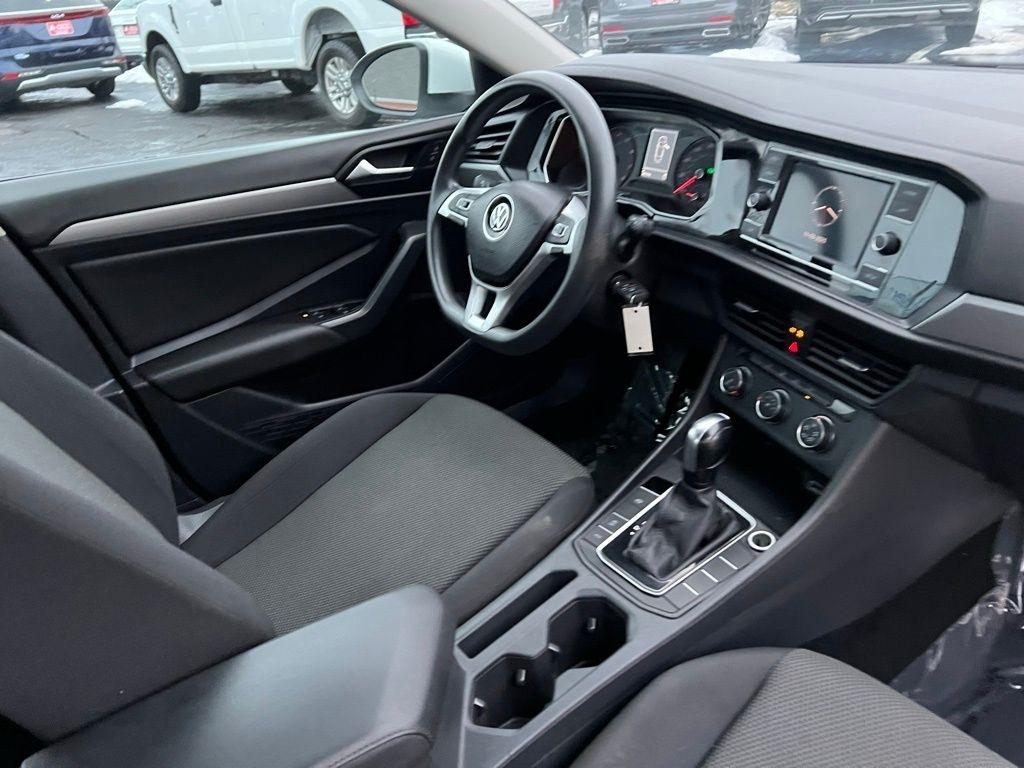 Volkswagen Jetta 1.4T S 8A 2019