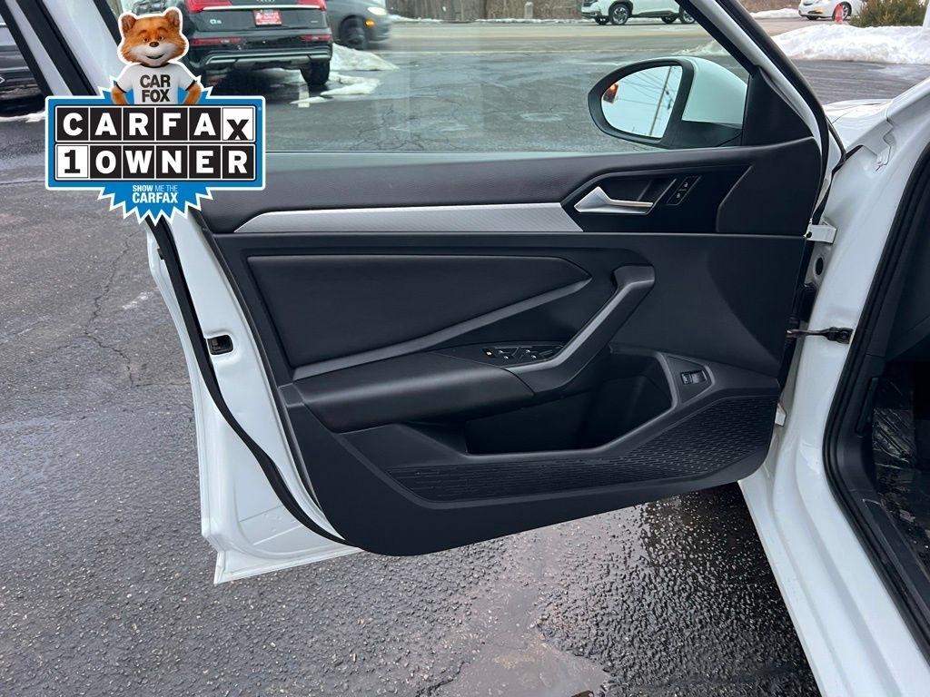 Volkswagen Jetta 1.4T S 8A 2019