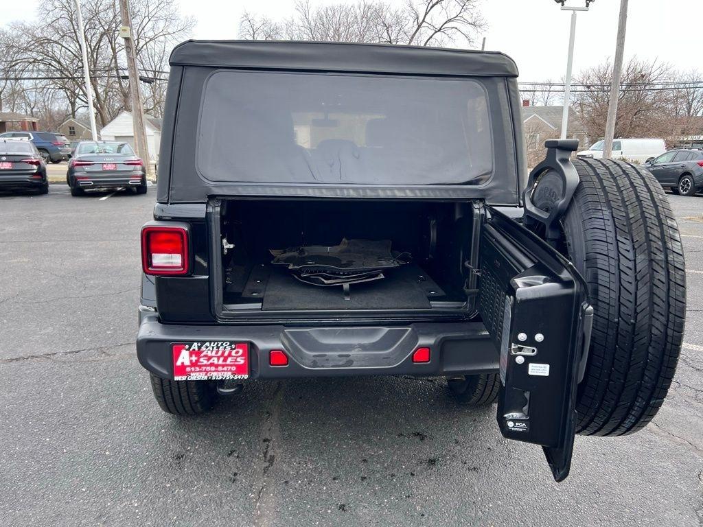 Jeep Wrangler Unlimited Sahara 2023