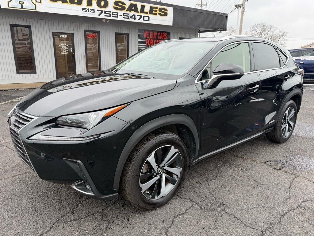 Lexus NX 300h Premium 2021