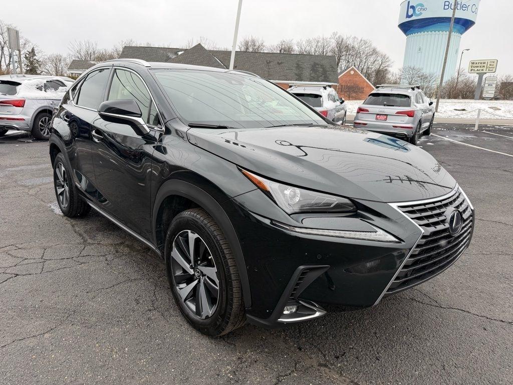 Lexus NX 300h Premium 2021
