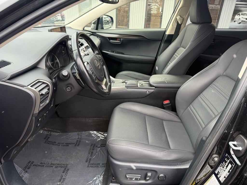 Lexus NX 300h Premium 2021