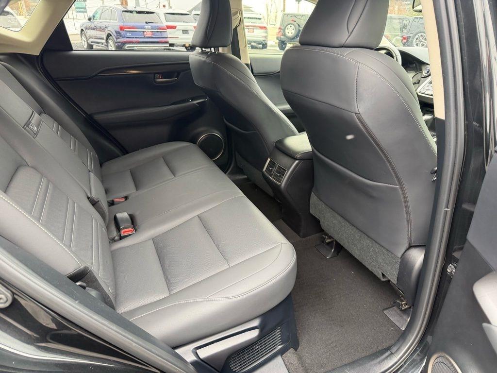 Lexus NX 300h Premium 2021