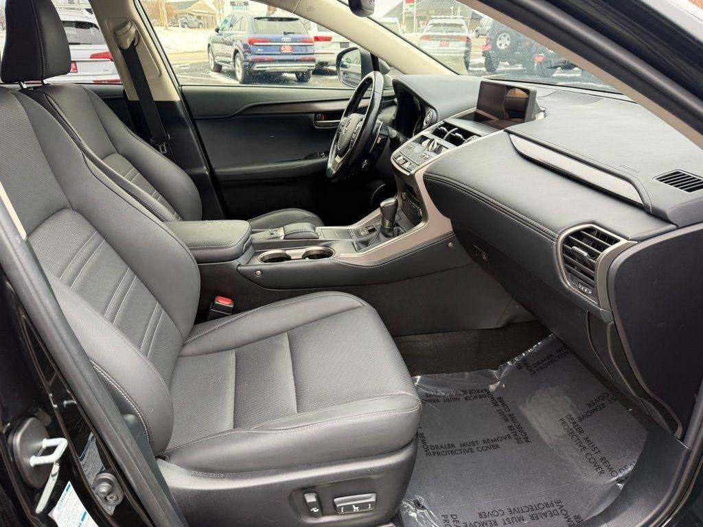 Lexus NX 300h Premium 2021