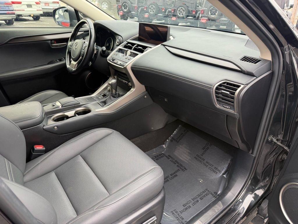 Lexus NX 300h Premium 2021