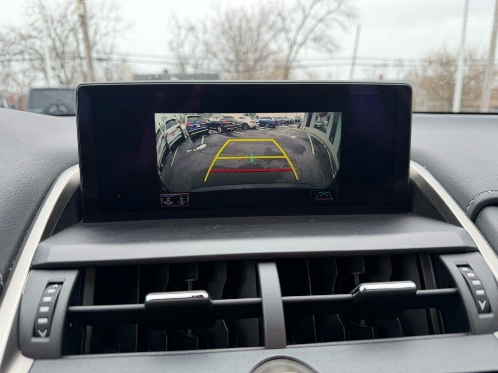 Lexus NX 300h Premium 2021